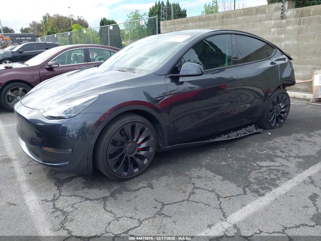 2024 TESLA MODEL Y 7SAYGDEF7RF197835 Photo 1