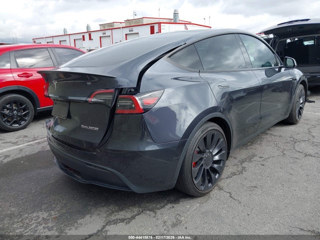 2024 TESLA MODEL Y 7SAYGDEF7RF197835 Photo 3