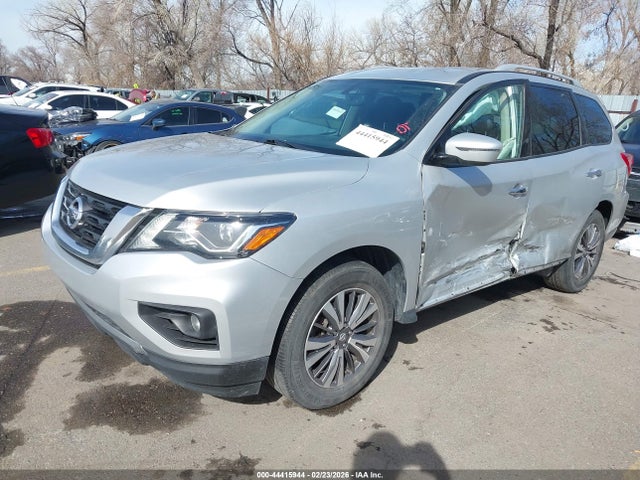 5N1DR2MMXJC632399 Nissan Pathfinder Sv
