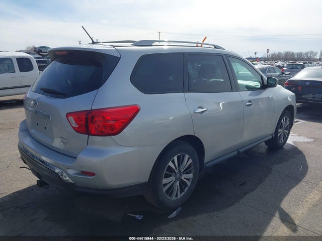 5N1DR2MMXJC632399 Nissan Pathfinder Sv