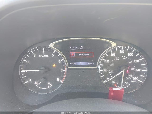 5N1DR2MMXJC632399 Nissan Pathfinder Sv