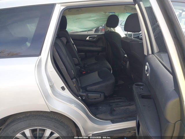 5N1DR2MMXJC632399 Nissan Pathfinder Sv