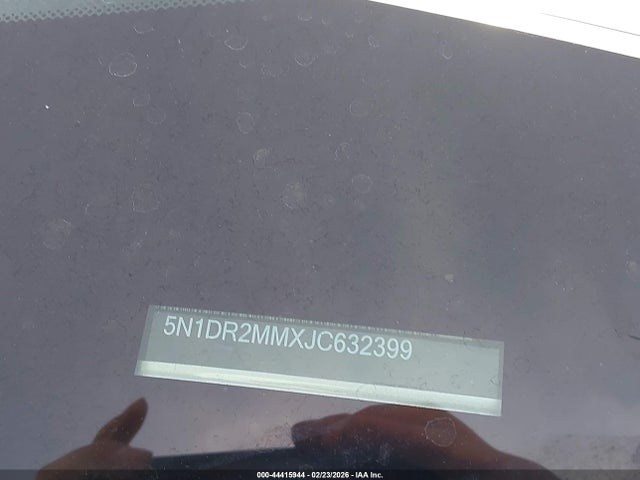 5N1DR2MMXJC632399 Nissan Pathfinder Sv