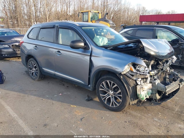 2017 MITSUBISHI OUTLANDER JA4AD2A33HZ032388 Photo 0
