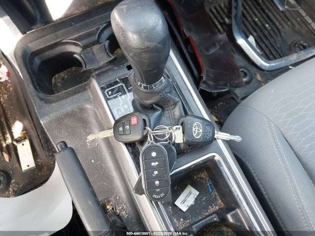 5TFAX5GN2KX159949 Toyota Tacoma Sr5