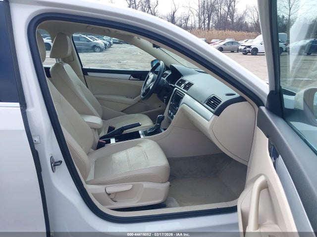 Продажа на аукционе авто 2012 Volkswagen Passat 2.5l Se, vin: 1VWBP7A35CC095001, номер лота: 44416052