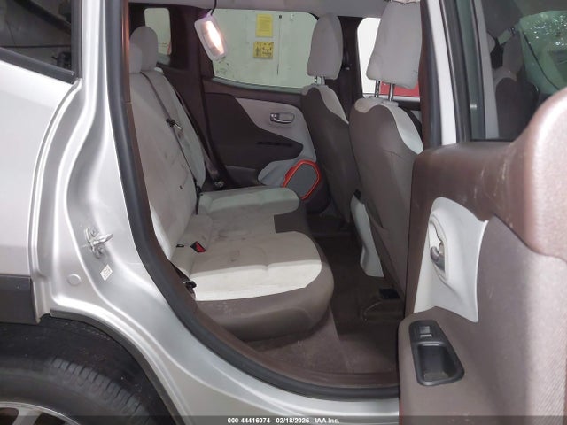 Продажа на аукционе авто 2015 Jeep Renegade Latitude, vin: ZACCJBBT0FPB74896, номер лота: 44416074