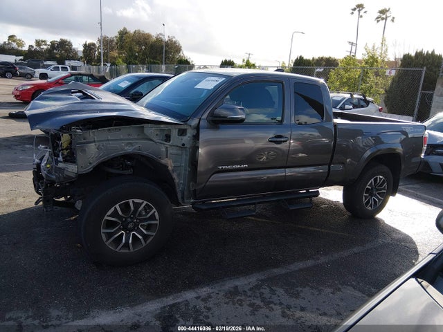 3TYRZ5CN3NT021919 Toyota Tacoma Trd Sport