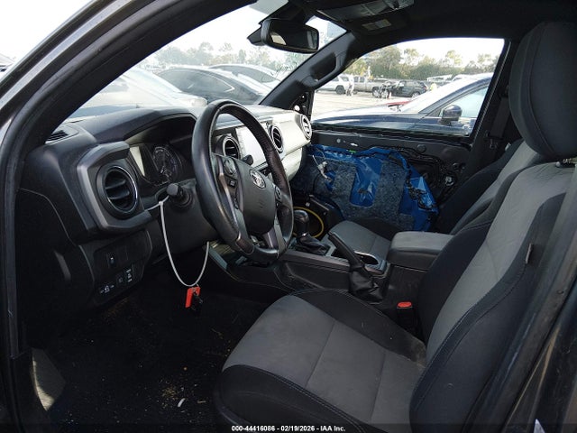 3TYRZ5CN3NT021919 Toyota Tacoma Trd Sport