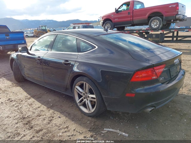 2014 AUDI A7 WAUWMAFC5EN083390 Photo 2
