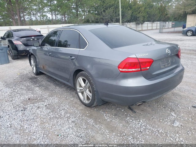 1VWBV7A33FC034644 Volkswagen Passat 2.0l Tdi Se