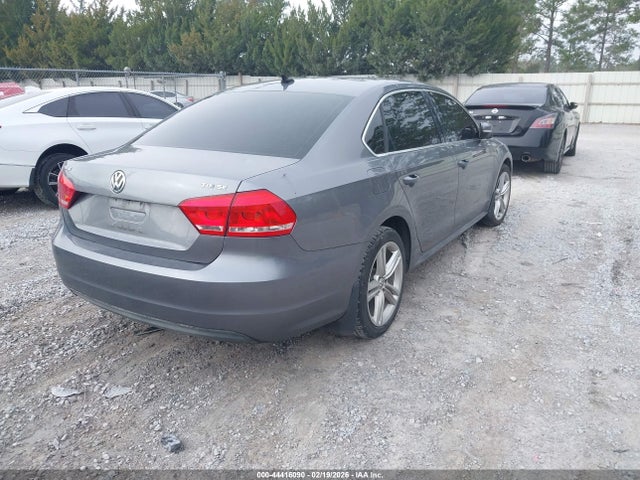 1VWBV7A33FC034644 Volkswagen Passat 2.0l Tdi Se