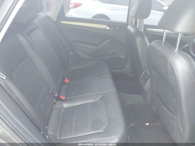 1VWBV7A33FC034644 Volkswagen Passat 2.0l Tdi Se