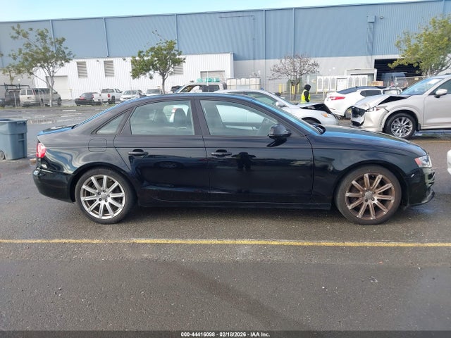 44416098 :رقم المزاد ، WAUDFAFL4BN055092 vin ، 2011 Audi A4 2.0t Premium مزاد بيع
