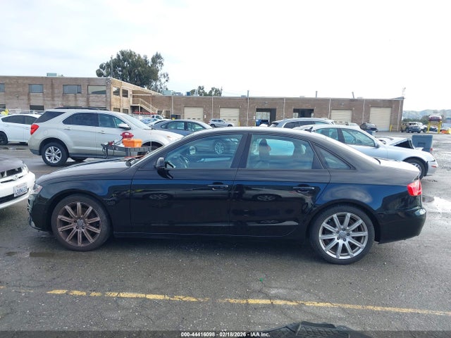 44416098 :رقم المزاد ، WAUDFAFL4BN055092 vin ، 2011 Audi A4 2.0t Premium مزاد بيع