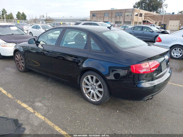 2011 AUDI A4 WAUDFAFL4BN055092 Photo 2