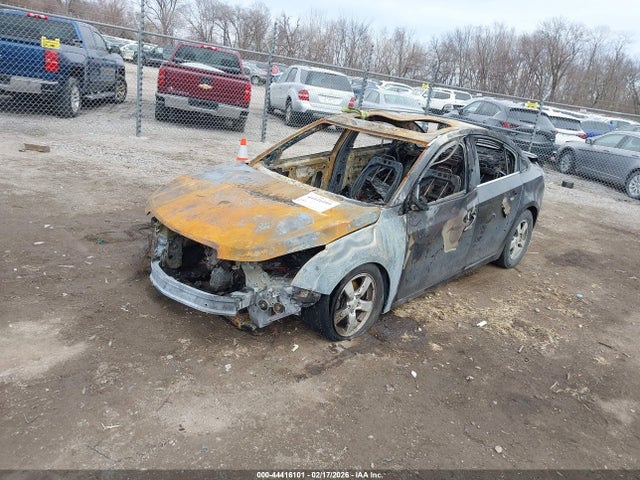 Chevrolet Cruze 1lt Auto 2014 1G1PC5SB7E7258234 Image 2