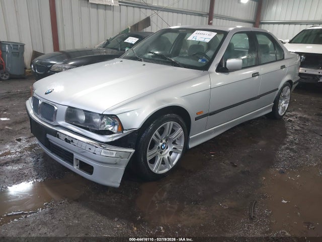 1998 Bmw 328i მანქანა იყიდება აუქციონზე, vin: WBACD4321WAV63564, აუქციონის ნომერი: 44416110
