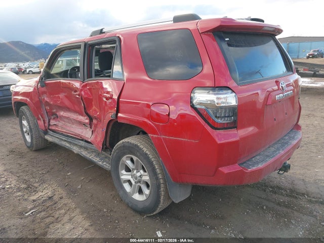 2020 TOYOTA 4RUNNER JTEBU5JR1L5759945 Photo 2