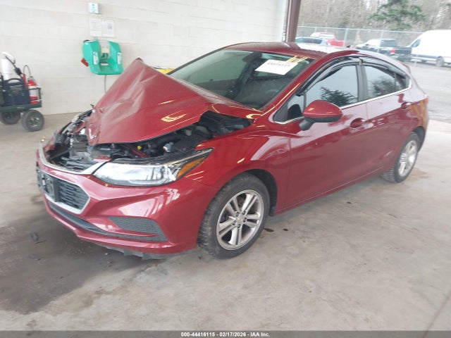 Chevrolet Cruze Lt Auto 2018 3G1BE6SM5JS523773 Image 2