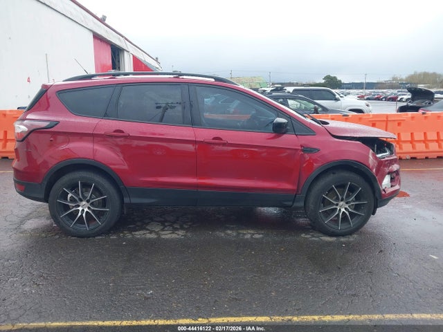 1FMCU9GD8JUB84639 Ford ESCAPE SE