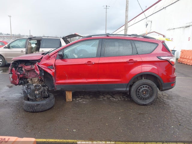 1FMCU9GD8JUB84639 Ford ESCAPE SE