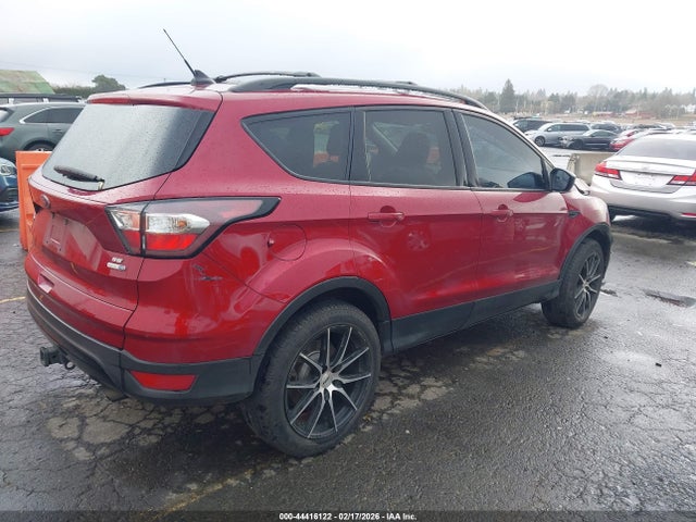 1FMCU9GD8JUB84639 Ford ESCAPE SE