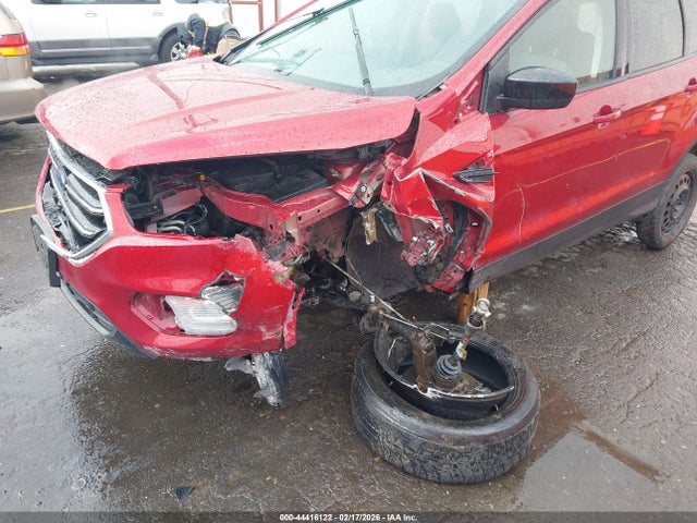 1FMCU9GD8JUB84639 Ford ESCAPE SE