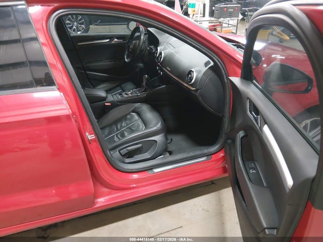 WAUB8GFF2H1048737 Audi A3 2.0t Premium