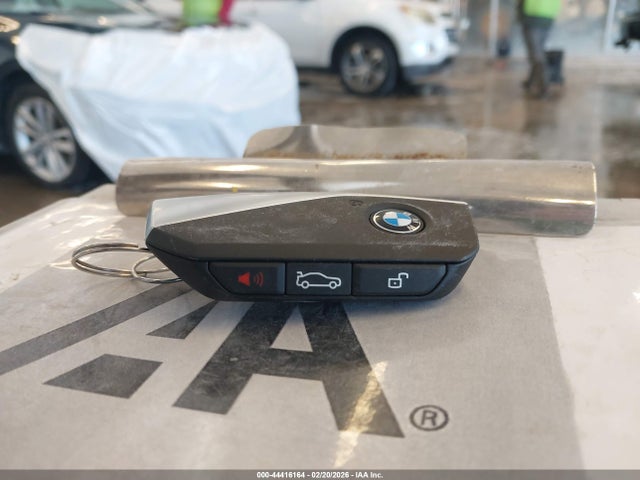 44416164 :رقم المزاد ، WB523CF02SCU39836 vin ، 2025 Bmw Ix Xdrive50 مزاد بيع