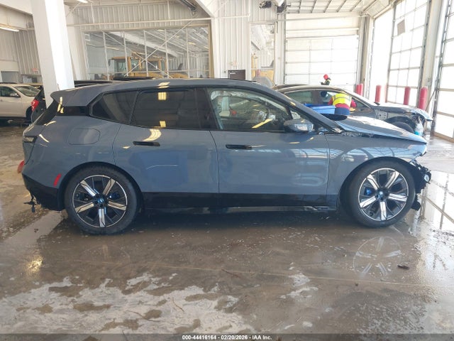 44416164 :رقم المزاد ، WB523CF02SCU39836 vin ، 2025 Bmw Ix Xdrive50 مزاد بيع
