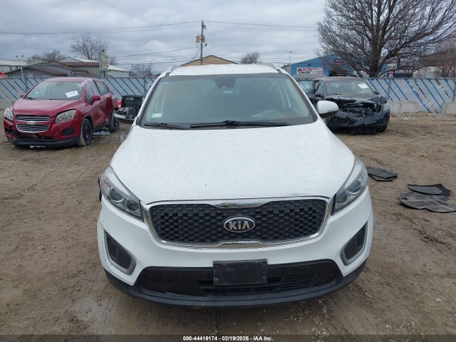2017 Kia Sorento 2.4l Lx მანქანა იყიდება აუქციონზე, vin: 5XYPG4A36HG266901, აუქციონის ნომერი: 44416174