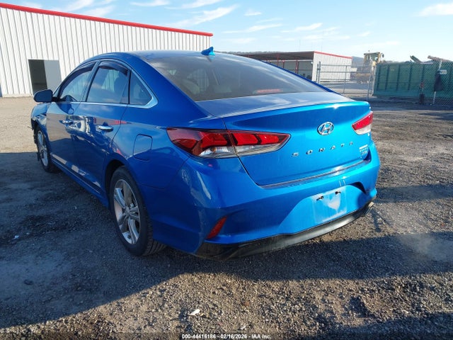 2019 HYUNDAI SONATA 5NPE34AF3KH739618 Photo 2