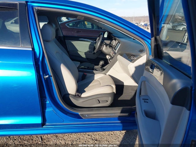 2019 HYUNDAI SONATA 5NPE34AF3KH739618 Photo 4