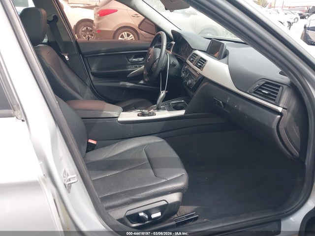 WBA8E1G58GNT99195 BMW 320i