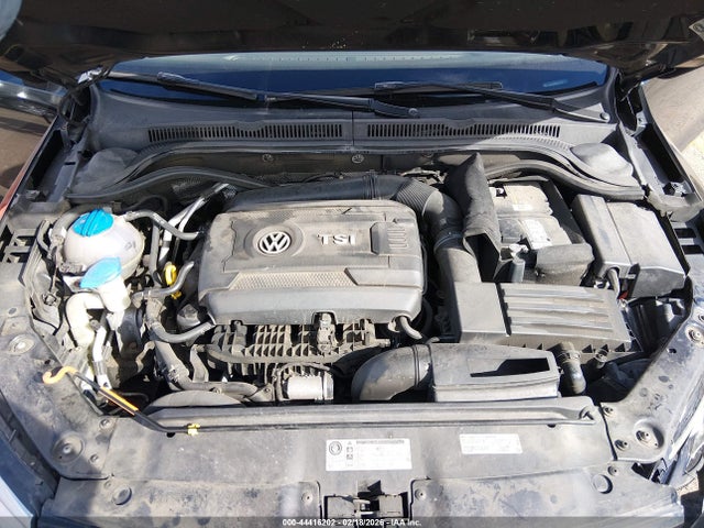 3VWL17AJ2EM375139 Volkswagen Jetta 1.8t Sel