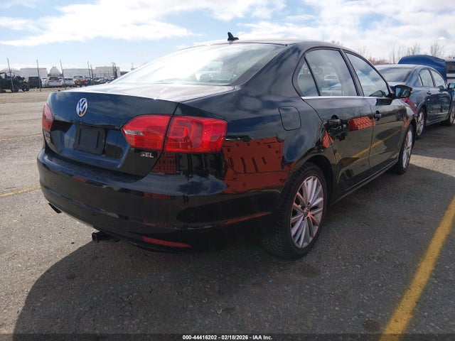 3VWL17AJ2EM375139 Volkswagen Jetta 1.8t Sel