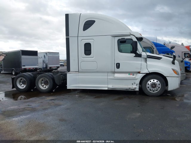 3AKJHHDR1MSMU8401 Freightliner New Cascadia 126
