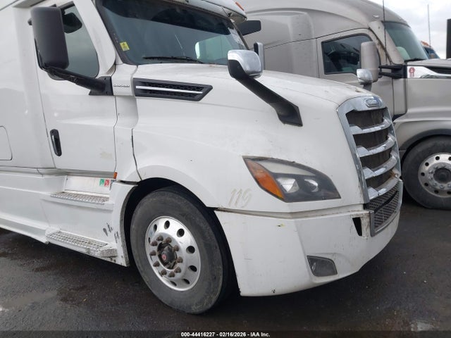 3AKJHHDR1MSMU8401 Freightliner New Cascadia 126
