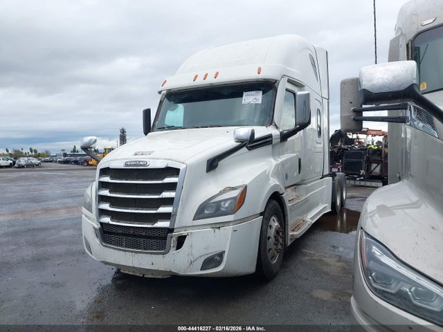 3AKJHHDR1MSMU8401 Freightliner New Cascadia 126