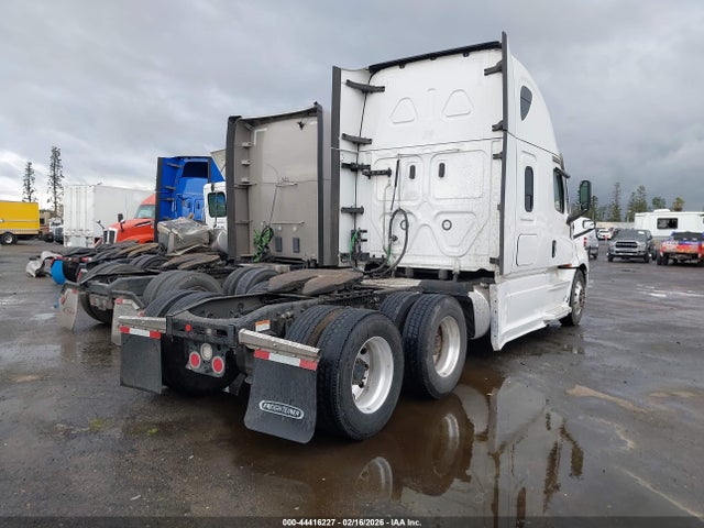 3AKJHHDR1MSMU8401 Freightliner New Cascadia 126