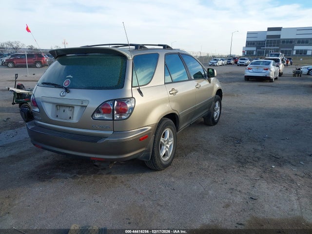 44416256 :رقم المزاد ، JTJGF10U520133052 vin ، 2002 Lexus Rx 300 مزاد بيع