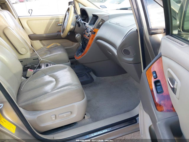 44416256 :رقم المزاد ، JTJGF10U520133052 vin ، 2002 Lexus Rx 300 مزاد بيع