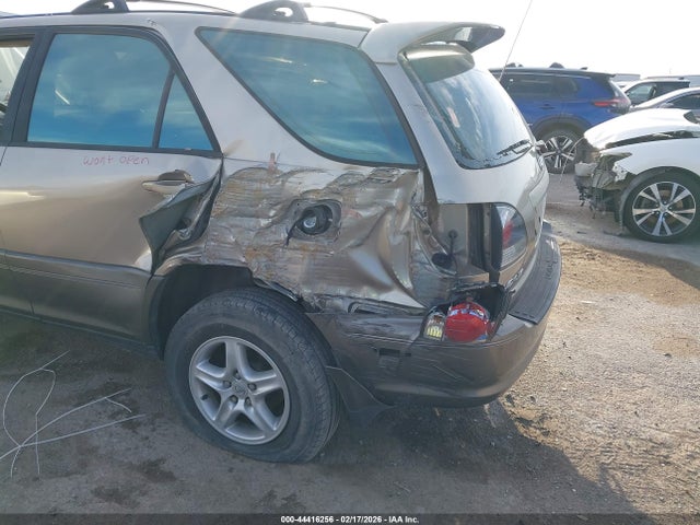 44416256 :رقم المزاد ، JTJGF10U520133052 vin ، 2002 Lexus Rx 300 مزاد بيع