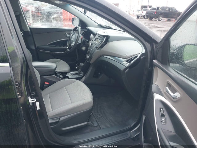 5XYZTDLB9GG352744 Hyundai Santa Fe Sport 2.4l
