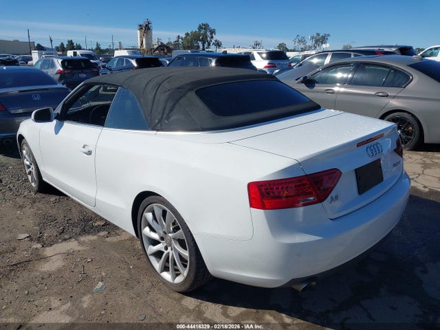 2013 AUDI A5 WAUJFAFH6DN017977 Photo 2
