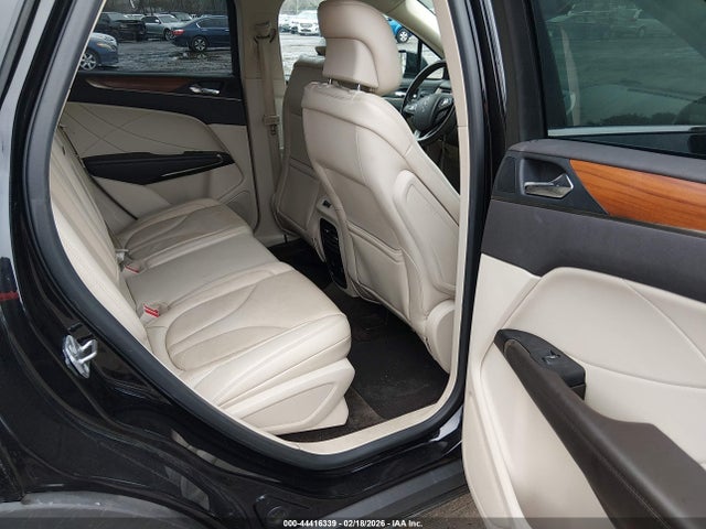 2019 LINCOLN MKC 5LMCJ2D99KUL01725 Photo 7