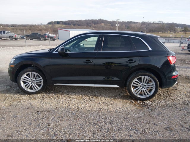 44416342 :رقم المزاد ، WA1BNAFY7J2096898 vin ، 2018 Audi Q5 2.0t Premium/2.0t Tech Premium مزاد بيع