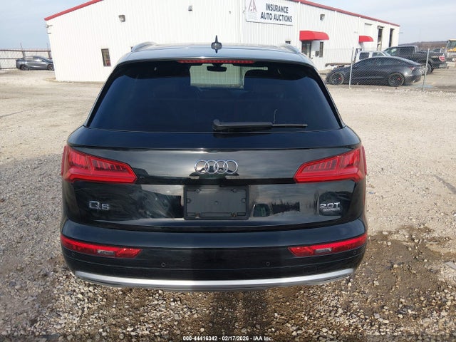44416342 :رقم المزاد ، WA1BNAFY7J2096898 vin ، 2018 Audi Q5 2.0t Premium/2.0t Tech Premium مزاد بيع