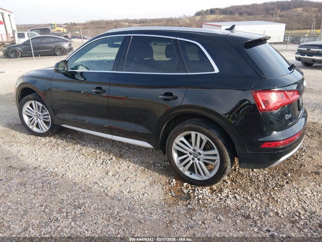 2018 AUDI Q5 WA1BNAFY7J2096898 Photo 2